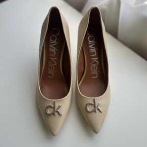 Elegant Calvin Klein Women's Beige Pumps